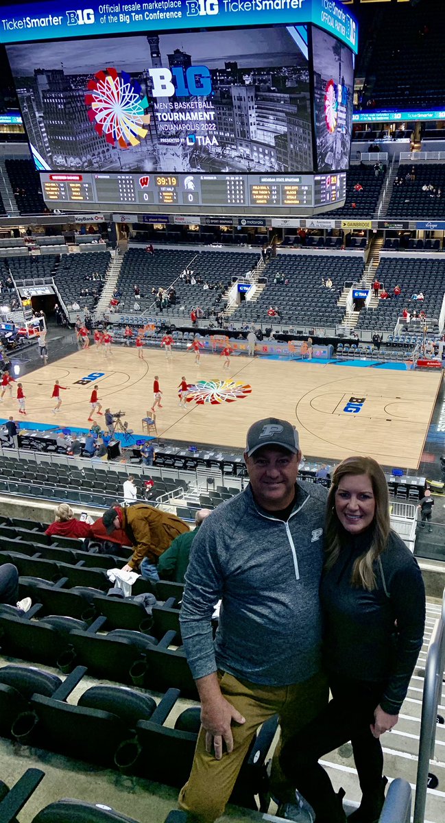 JennHelton's tweet photo. Boiler Up, Hammer Down! 🖤💛 #B1GTourney https://t.co/Q8OsoQgSp0