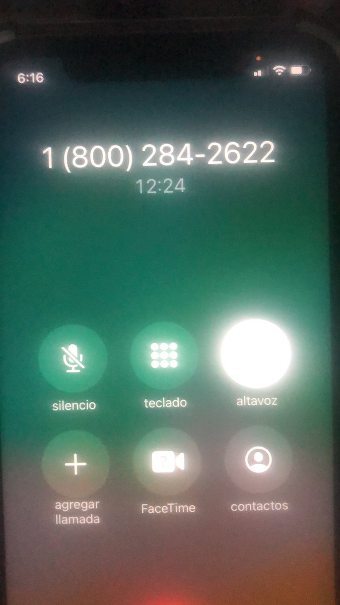 Mdia586's tweet photo. @avianca 11 minutos y no he tenido suerte para ser atendida Auxilio! @Avianca @AviancaEscucha https://t.co/XVdX8SEqOG