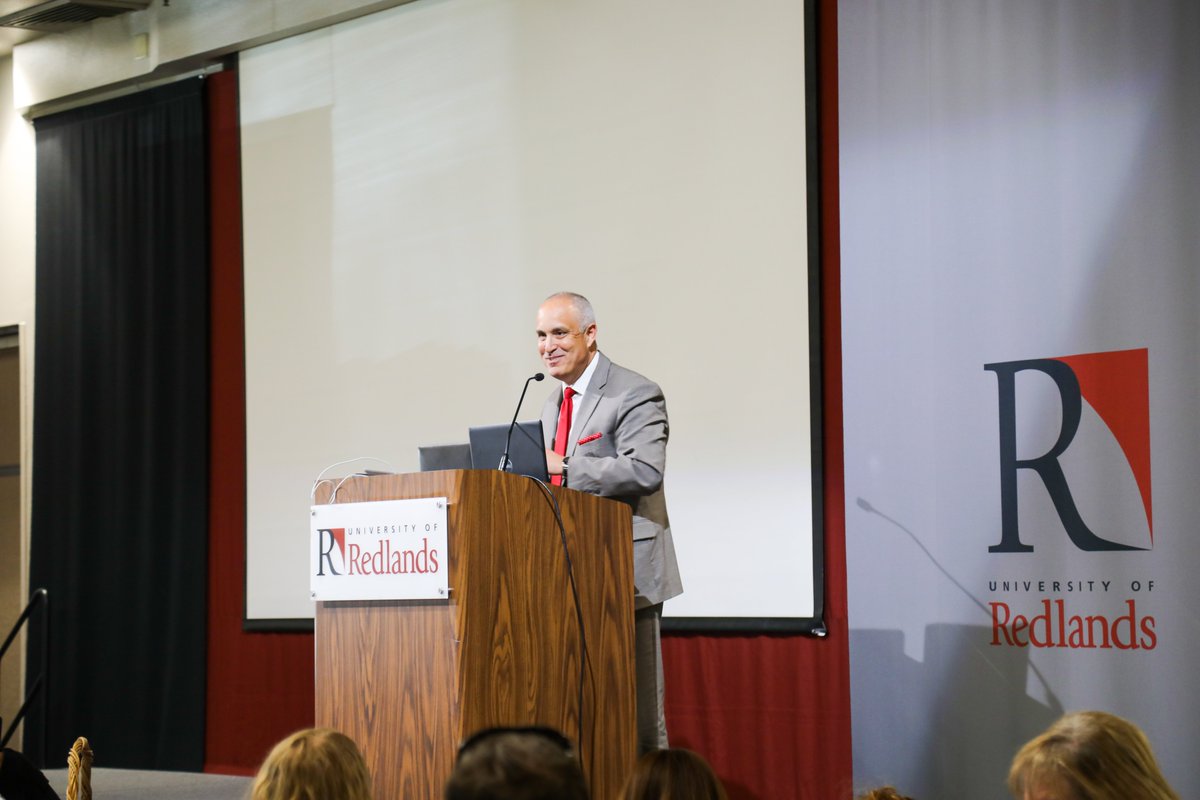 RedlandsUSD's tweet photo. District teachers, librarians, and staff attend the 25th annual @HuckFestival at @UofRedlands. This 2-day event is filled with guest speakers and breakout sessions focused on children's literature. @RedlandsUSDSupt welcome attendees and shared his love of reading. #WeAreRedlands https://t.co/FEsNfa83qe