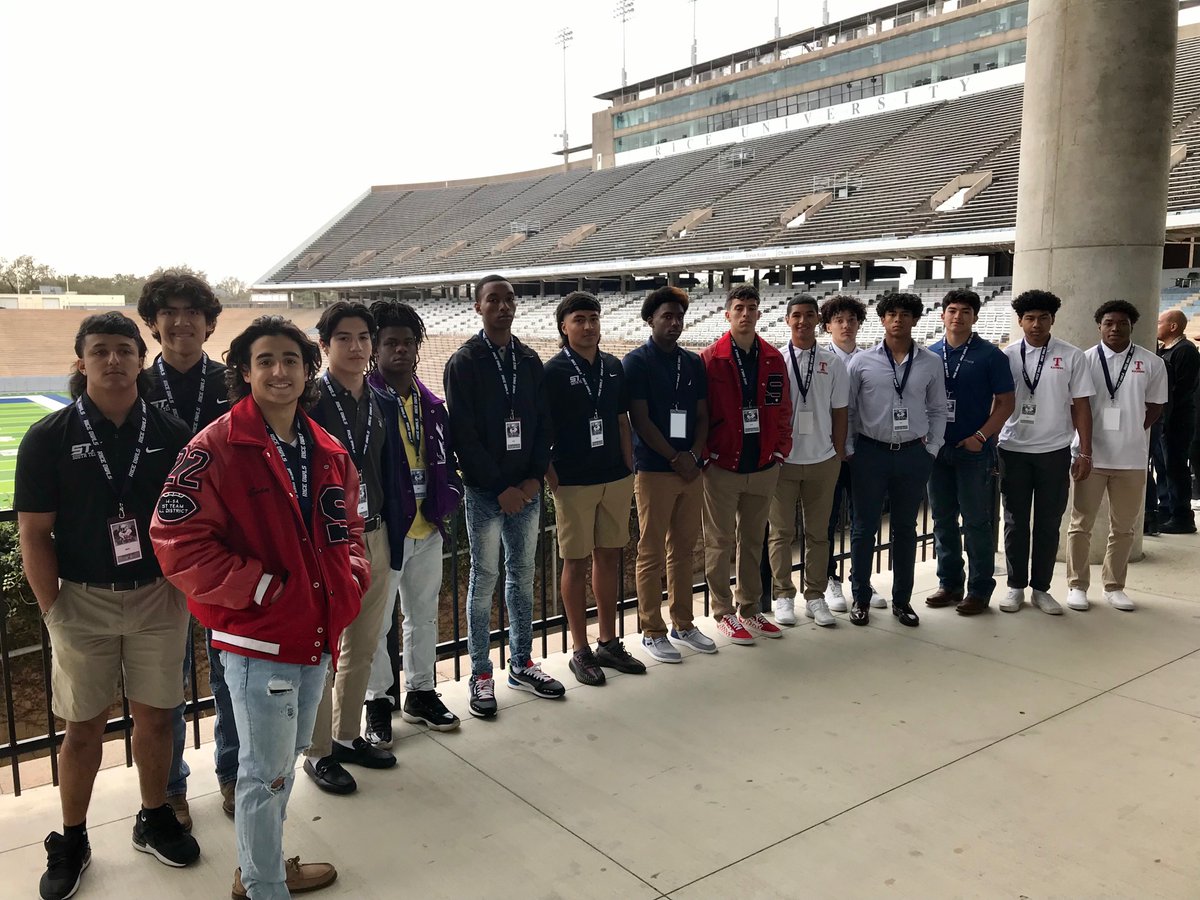 STX7v7's tweet image. Shout out to @RiceFootball @RiceOwlsFB for the hospitality. Our student athletes and parents enjoyed themselves today.

#movewithapurpose #1team1goal #buildingleaders