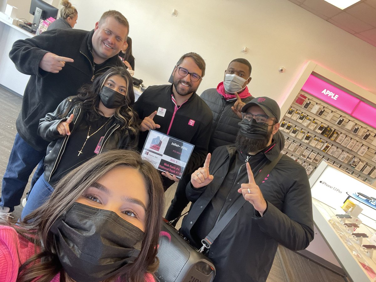 MagentaDama's tweet photo. Shout out to Mat and the Joliet team for ending #4 National Rank for the month of February 🗣👏🏼 #PCS #MOBWORLD @mariajimenezz4 @Roman8Cristina @SaadYasin54 @frankdatankDS @AntoineJoiner https://t.co/MTcabfkktY
