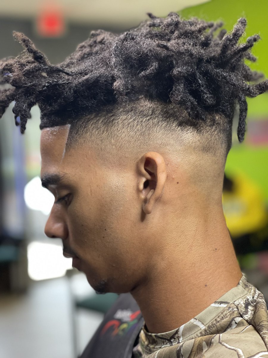 truthdabarber's tweet photo. Mr.TooRawTruth 🥶💈🔥 
—————————— 
https://t.co/l1v100kPK1 (Follow for more Quality
cuts and tutorials)
Follow @Mr.TooRawTruth  for more content
Work by @Mr.TooRawTruth 
BOOK NOW !!
@babylisspro_barberology 
#fade #hair #baldfade
#haircuts #haircutsformen #850hair https://t.co/n7pYgyY6tG