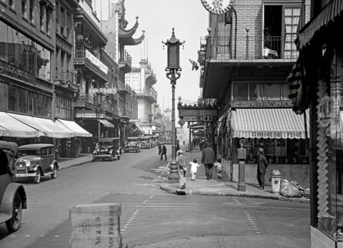 jatustein's tweet photo. #Chinatown #SanFrancisco #USA
#c1930 #photography https://t.co/kyU8wVI9Kw