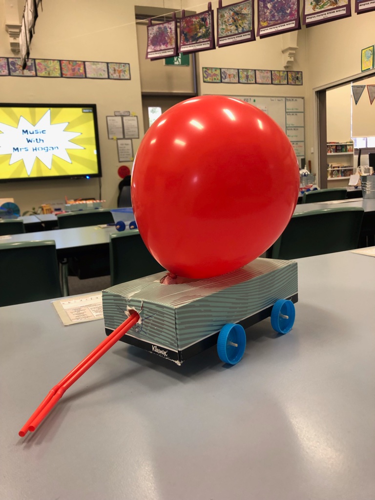 charmiller___'s tweet photo. Using recyclable materials, my year 4 students individually designed and created a toy car that would either move by push or pull! 🚗 #ACUedu_p https://t.co/nSg6iwYzWY