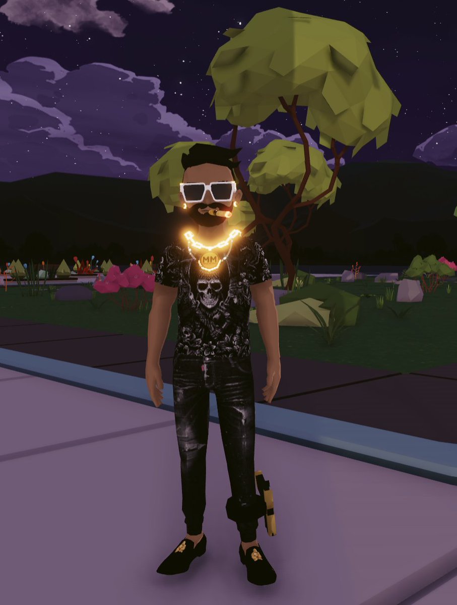 Official Giveaway! 2 winner gets 3 wearables 
2 pairs of the dopest jeans in DCL &amp; 1 Iconic Skull T-Shirt! #Decentraland 

To win:
👉🏽 Like &amp; RT
👉🏽 Comment and tag 2 friends!