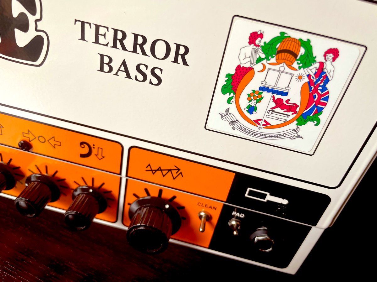 junxjun46's tweet photo. 交われ世界線ツアー大活躍中のORANGE TERROR BASS 500。素晴らしいアンプです!
#ORANGE
#TERRORBASS
#ベースアンプ
#ベース機材 https://t.co/SSmnMwjXKj