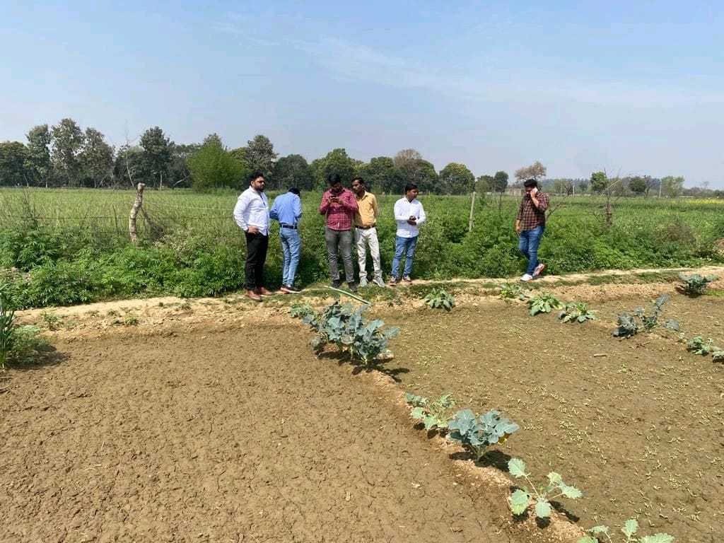 TilaConsultants's tweet photo. Project team of @OfficialGNIDA being assisted by Team @TilaConsultants for possession of land in Villages- Bhanauta, Kailashpur and Kheri (#UttarPradesh ) https://t.co/HJfOdItrhQ