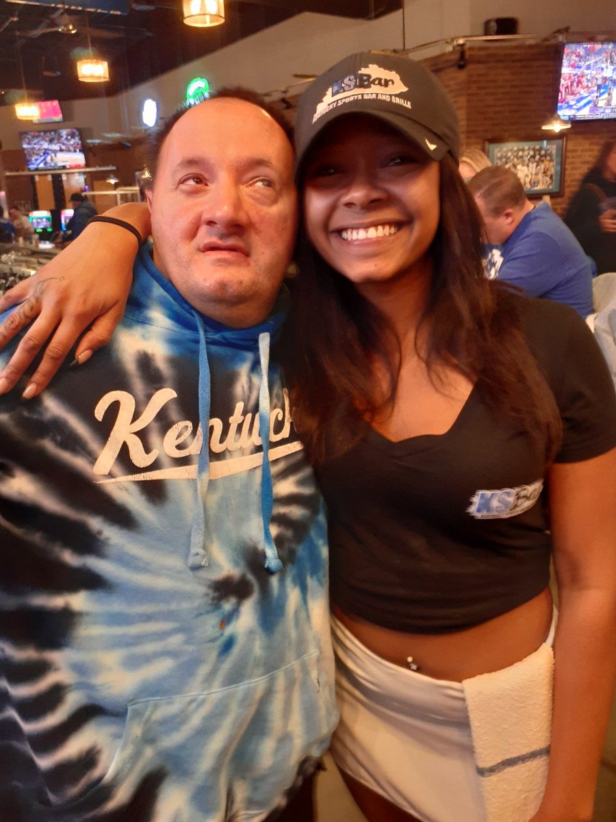 Andy_Parsons39's tweet photo. I made it through the last of the games with the help of my one true love @TayyySimpson !  She's the best! (And she brings me beer!) @KySportsRadio @ryanlemond @DrewFranklinKSR @ShannonTheDude @BillyRsports @kaseycole0 https://t.co/LvSiN18Jzf