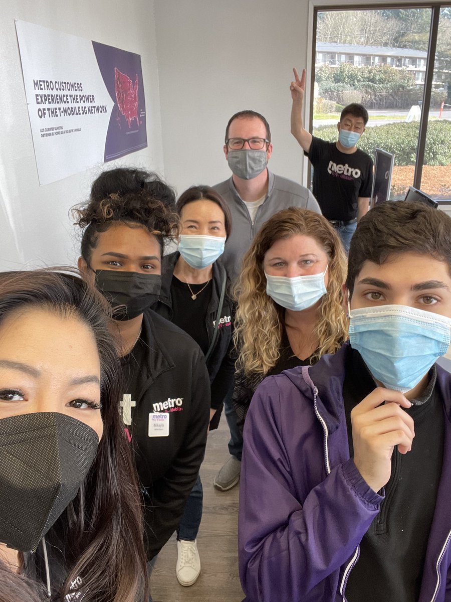 Had a chance to spend time with some amazing leaders today in Vancouver! Thank you <a href="/gracewang22/">grace wang</a> <a href="/MammaJones09/">MammaJones</a> and AllianceTel for your support in protecting customers with PHP! @JamesLeeWC <a href="/AlVasquez14/">Al Vasquez</a> <a href="/KamranPHP/">Kamran</a>