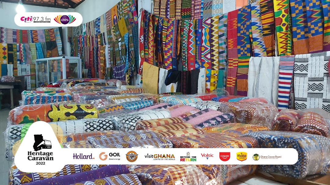 GhanaWeekend's tweet photo. Akyinkyin Akyinkyin ama mawu neΙma... ππππ¬π
#GhanaWeekend #heritagemonthonciti #HeritageCaravan #HeritageCaravan22 #Bonwire #Asante #kente https://t.co/4WkGg6chKf