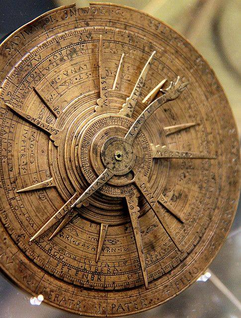 ancientorigins's tweet photo. Astrolabe - Museum of the History of Science, Oxford, England.

https://t.co/em60tarFT9 https://t.co/eTlR1U9vSt