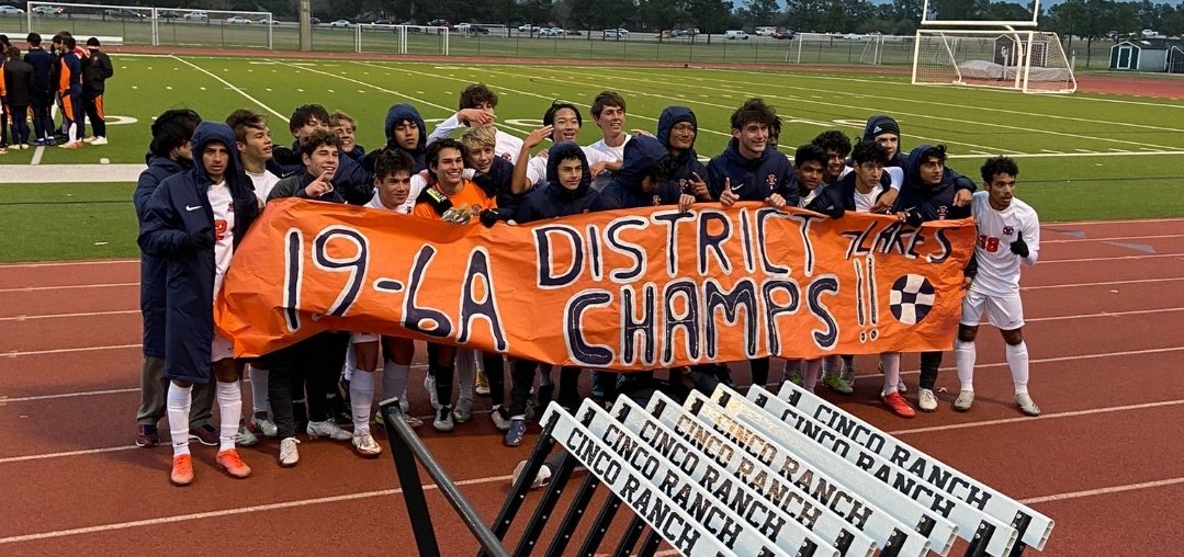 Tough conditions today but Varsity claimed their third straight district title. It's been 19 years since a team has 3 peat in this talented district. Ty Koc and Ben Galloway with a goal each. Next up...playoffs

Man of the Match- Ben Galloway

<a href="/kfinnesand/">Kerri Finnesand</a> <a href="/SpartanCrazies_/">THE Spartan Crazies</a>