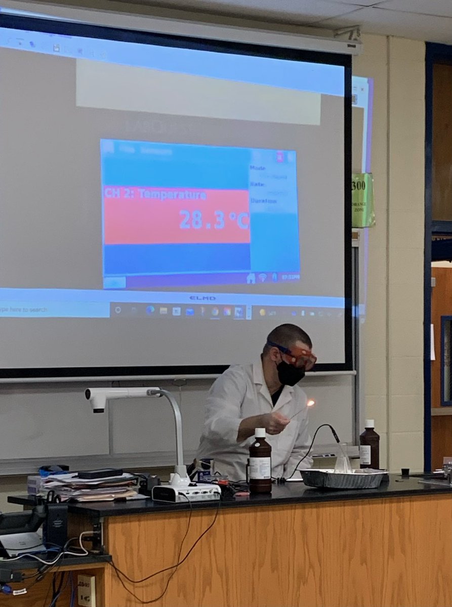 BlakeCarole's tweet photo. PHHS HOSA and SNHS had the first Science Con this evening. Great science and fun was had by all. @BCPSSci @BaltCoPS @Hall_Pride https://t.co/ZgIWQT8WgG