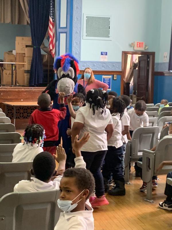 TDpcsd's tweet photo. The Detroit Pistons’ Mascot “The Hooper” made a special visit to our K-2 grades today. A wonderful treat for our Dolphin Scholars. @Detroitk12 @principallearns #DPSCDStrong @DetroitPistons Thank you for coming to Thurgood Marshall. https://t.co/Cyp0qaMOyl