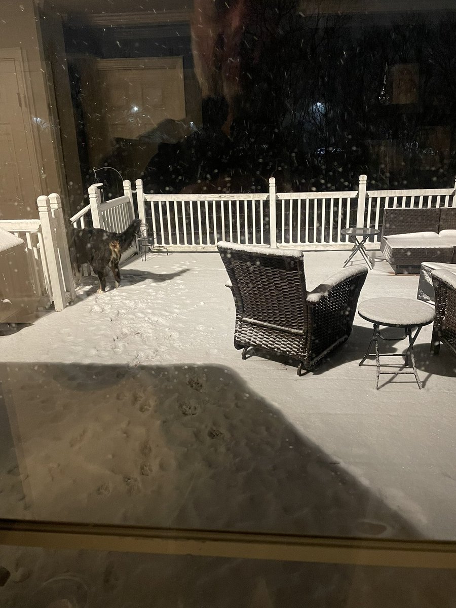 PharmAndy's tweet photo. 55 effin’ degrees less than 5 hours ago…#CincinnatiProblems https://t.co/fIqy1mzeLm