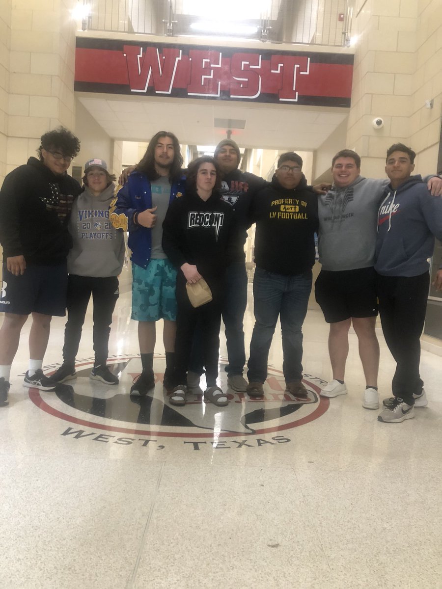 Boys regionals in West, Texas. Weights confirmed now we get to feed’em. Bar bending starts tomorrow! #AETT <a href="/LagoVistaISD/">Lago Vista ISD</a> <a href="/AthleticsLago/">Lago Vista Athletics</a> <a href="/LagoFootball/">Lago Vista Football</a>