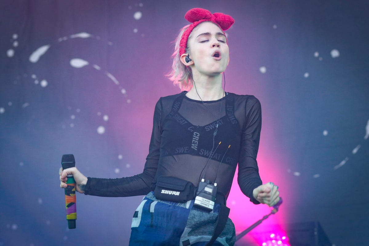 Граймс певица слушать. Grimes певица. Grimes певица 2022.