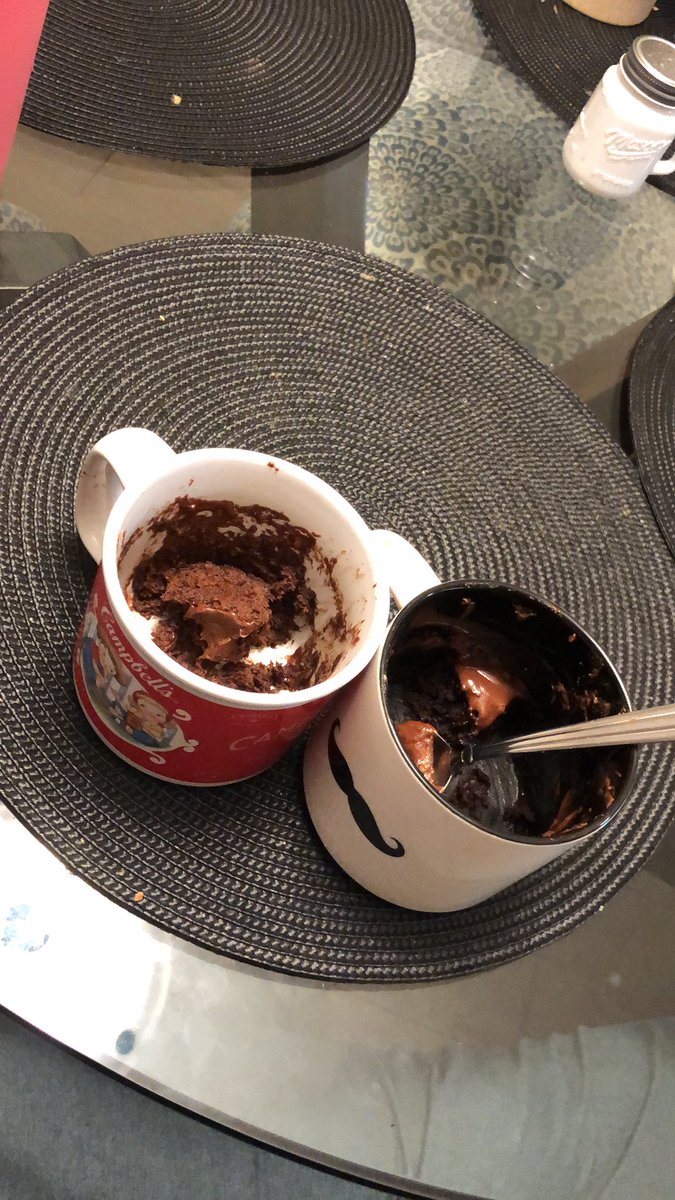 can someone please tell me what the difference is between <a href="/RealDuncanHines/">Duncan Hines</a> mug brownie and mug cake mix? I just did a blind taste test and they taste identical. Note delicious btw
