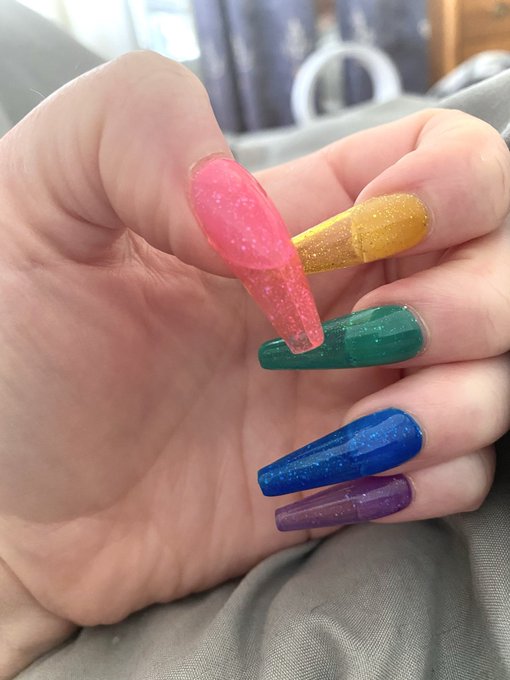 I miss having ho nails. Send me $100 so I can get my claws back 💅🏻 https://t.co/UtMqQLrBXE<a href="/tag/folsomstreetfair"class="tags"><span>#folsomstreetfair</span></a>