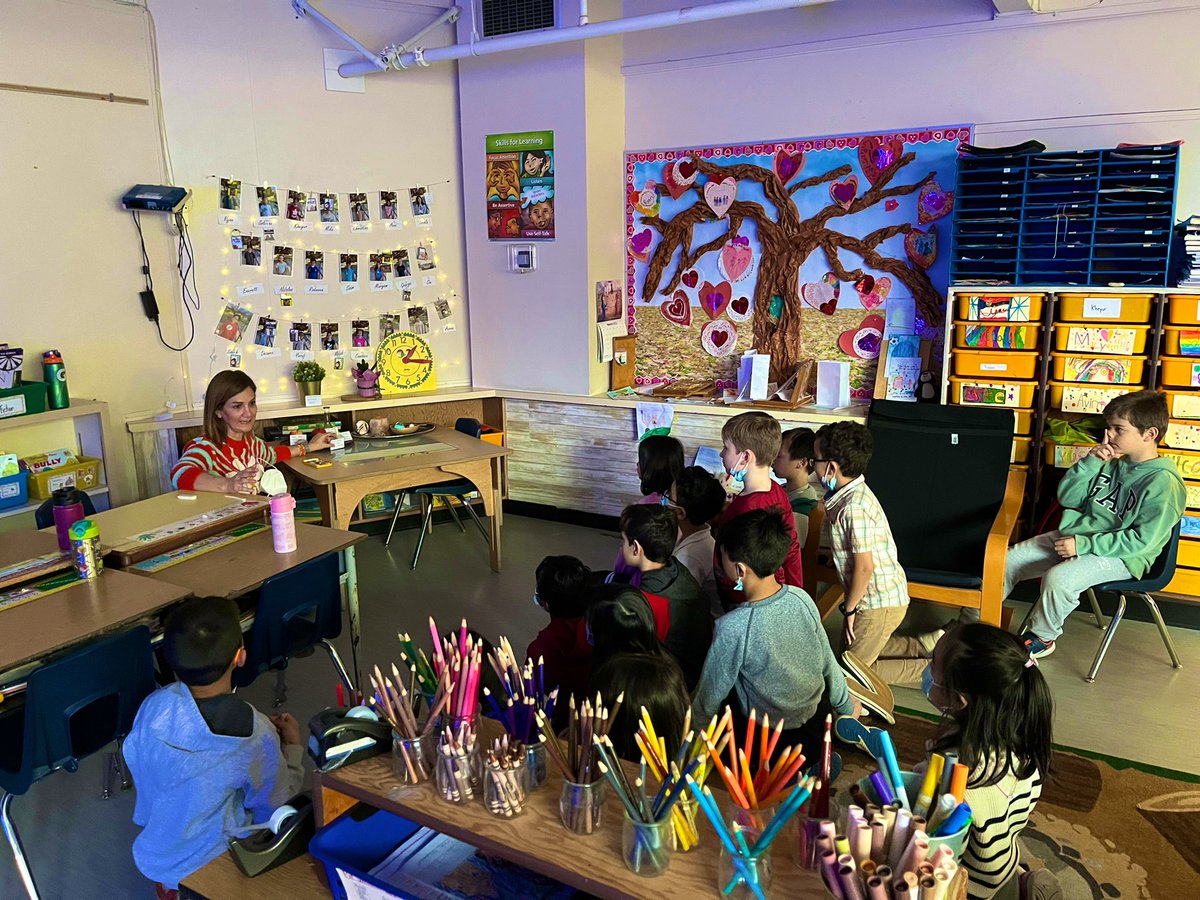 MsSpicerteaches's tweet photo. Our Norooz party was a hit! We learned about the haft-sin table from Ms. Leila, ate dates and apples, and of course had a dance party that even included a conga line! Overhead a student on their way out to recess saying “that was the best party I’ve ever been to” 🥰 https://t.co/MYSOJtrqn6