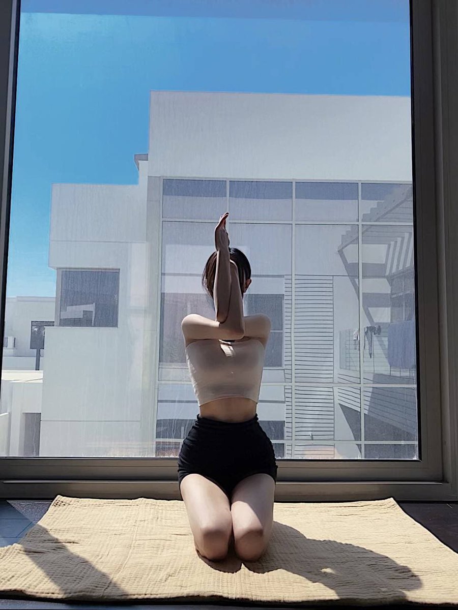 olderkkkk's tweet photo. The early morning sun shines on me https://t.co/lAQ84fHWvq
