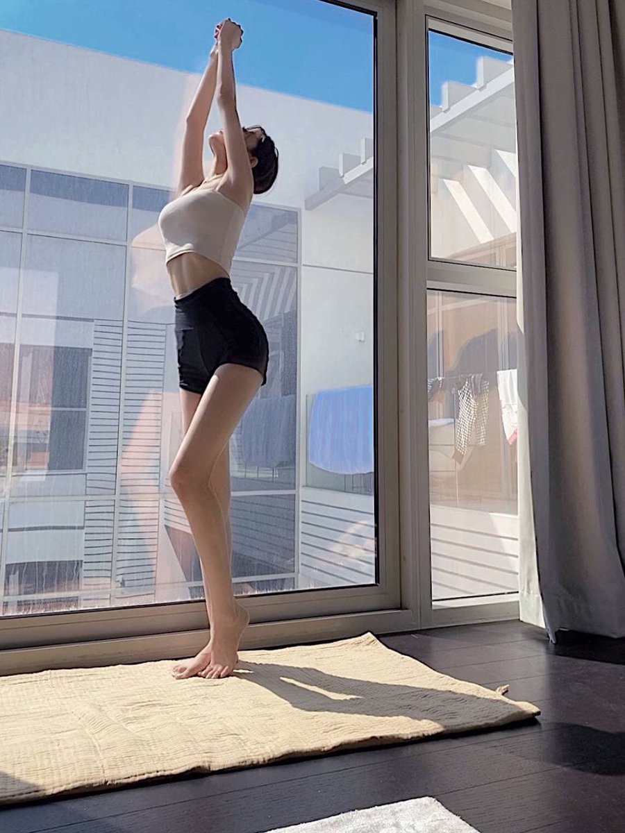 olderkkkk's tweet photo. The early morning sun shines on me https://t.co/lAQ84fHWvq
