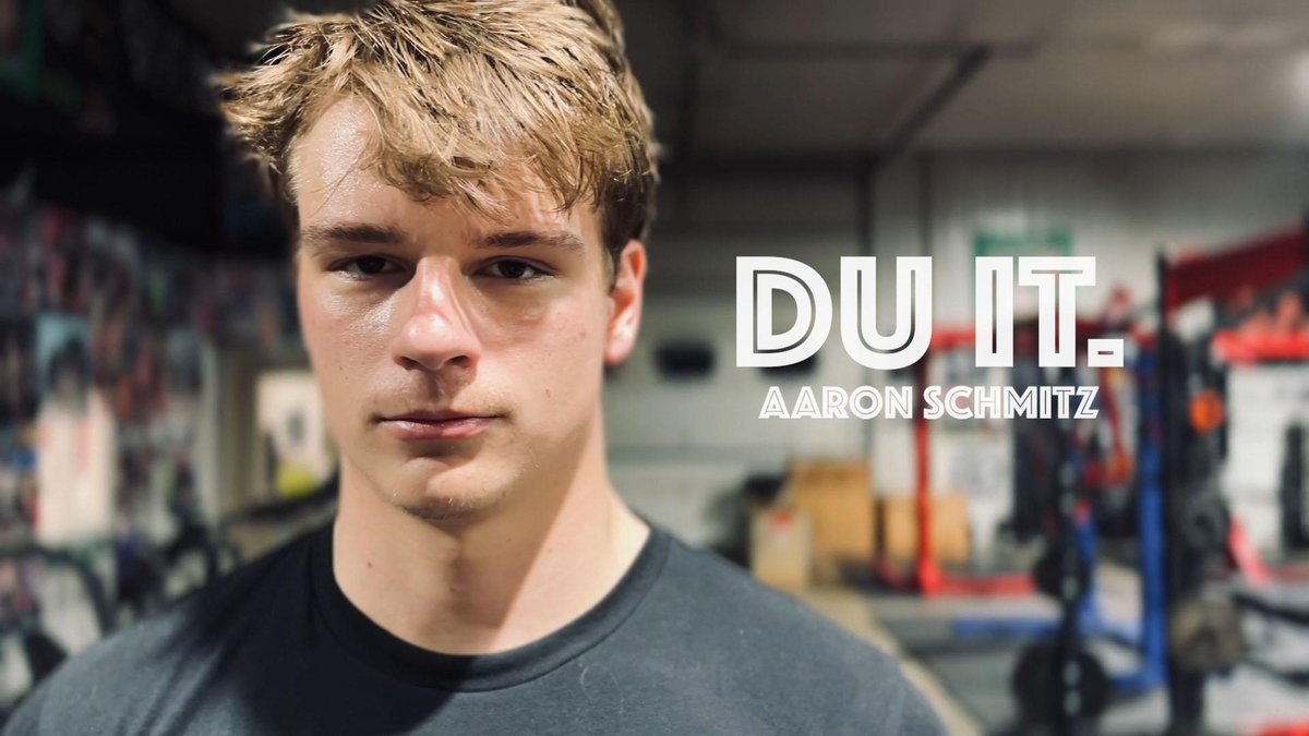 DuMedia_Loras's tweet photo. In this segment, DU-IT, Loras student athletes get their time in the spotlight. This week we had fun with Aaron Schmitz, a powerlifting and Duhawk senior at a local gym. 
@ENGbarbell 

https://t.co/RVfc6PB1OB https://t.co/9Kblo8SyWO
