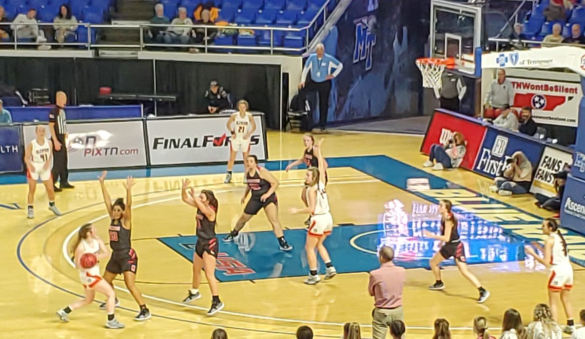 HuskerVol's tweet photo. #TennesseeGirlsHighSchoolBasketball #TSSAA #Class1A 2nd Semifinal: @MckRebelHOOPS(black) vs. @GleasonGBB(white) https://t.co/6YIOVZNsXg