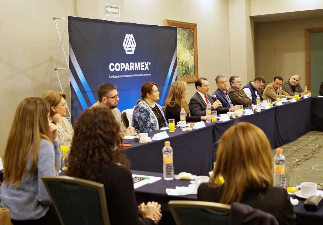 COPARMEXSON's tweet photo. Este #viernes anunciamos la #Cumbre de la Filantropía, con la cual buscamos impulsar la participación y contribuir al fortalecimiento de la cultura de la donación.
El proyecto es realizado en alianza con la #RedOSC Hermosillo,
Fundación Coppel y @caffenio
#SerCoparmex https://t.co/2ptHcbGP0c