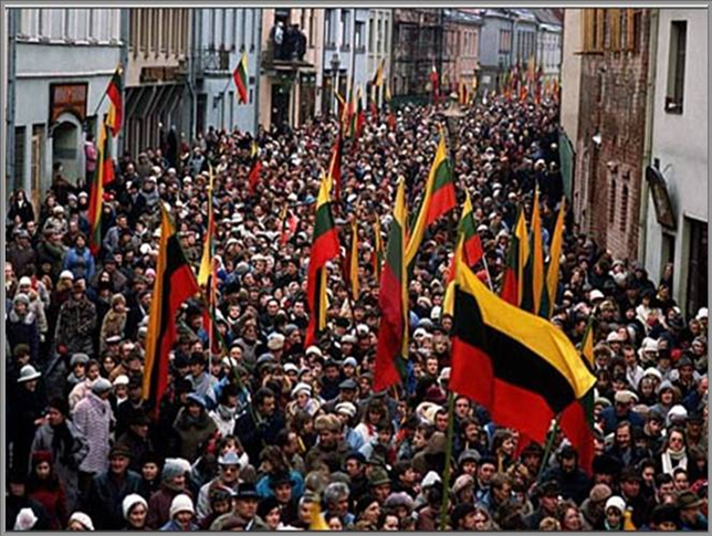 AstorAaron's tweet photo. On this day, March 11, 1990, the democratically elected parliament of Lithuania declared independence from the Soviet Union.  It was the first official act in the breakup of the USSR. https://t.co/Ot3rr3M2IT
