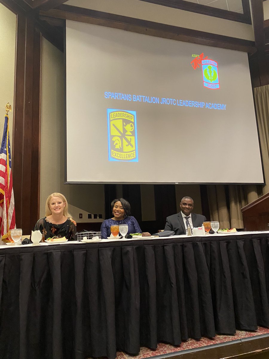 LeslieCRichard2's tweet image. Privileged to attend the Spartans Battalion JROTC Leadership Academy military ball #Leadership #OutstandingYoungPeople @JEFCOED @Jefcoed6_12  @orush2 @gonsoulinwalter @angelajw97 @lauradware @btjackson15