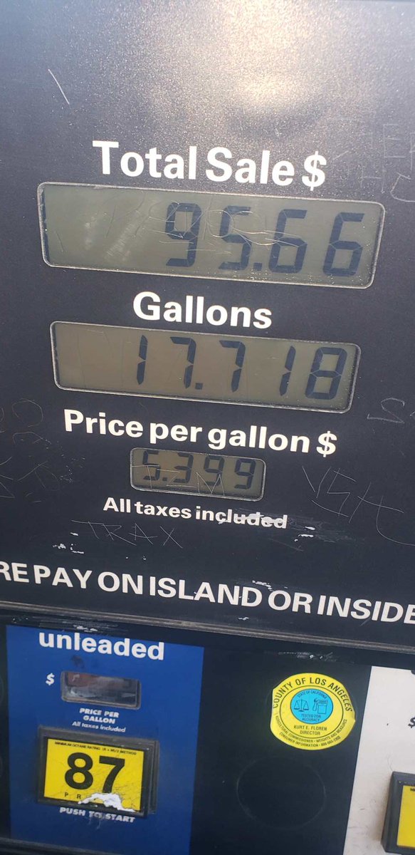 ciscorocks's tweet photo. As an Uber driver I have no choice to pay what I do, thankfully this is the lowest priced gas station here in L.A. right now. Arco on Olympic &amp; La Brea. @Sedano @ScottKaplan @LindseyBaseball #TipYourUberDriver #WWKS https://t.co/Lj5YVD5HY2