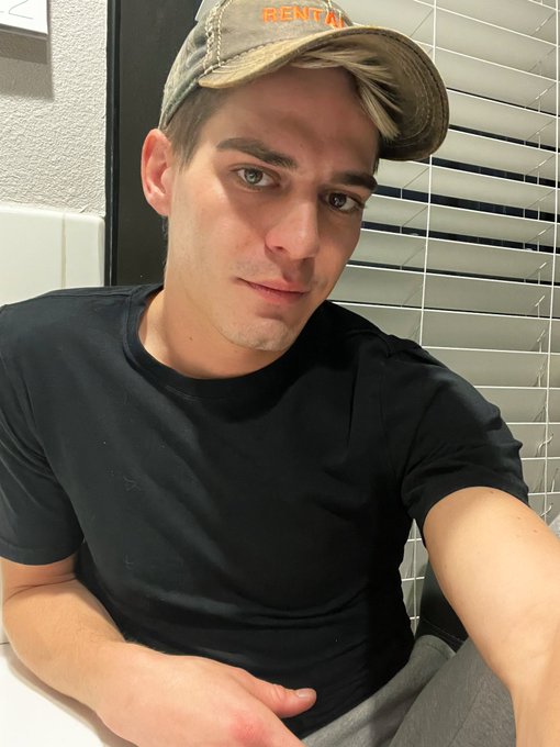 Thinking of you xx https://t.co/or78TmVcpN<a href="/tag/helixnightphoenix"class="tags"><span>#helixnightphoenix</span></a>