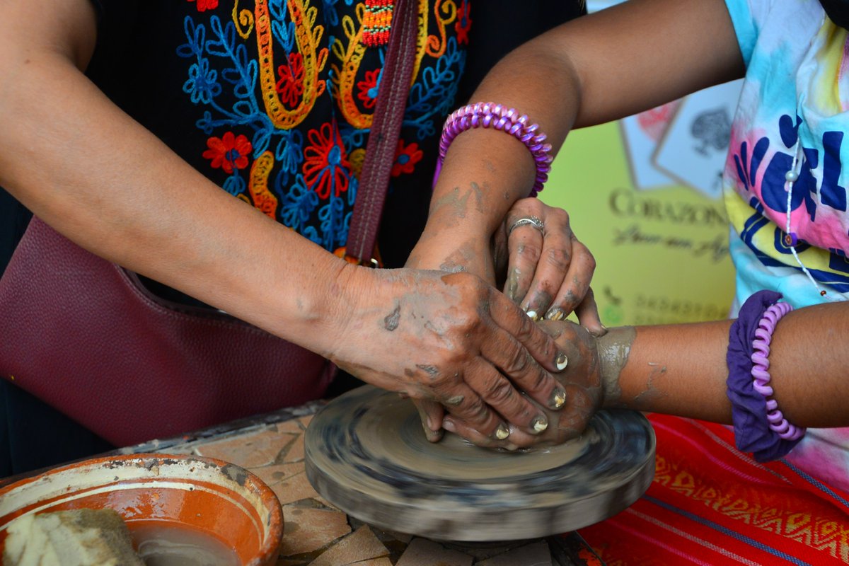 Lo hecho por las mujeres, es garantía de calidad; así lo demuestran las empresarias participantes de Encuéntrame, Haciendo Negocios con Mujeres.👩🏻💜