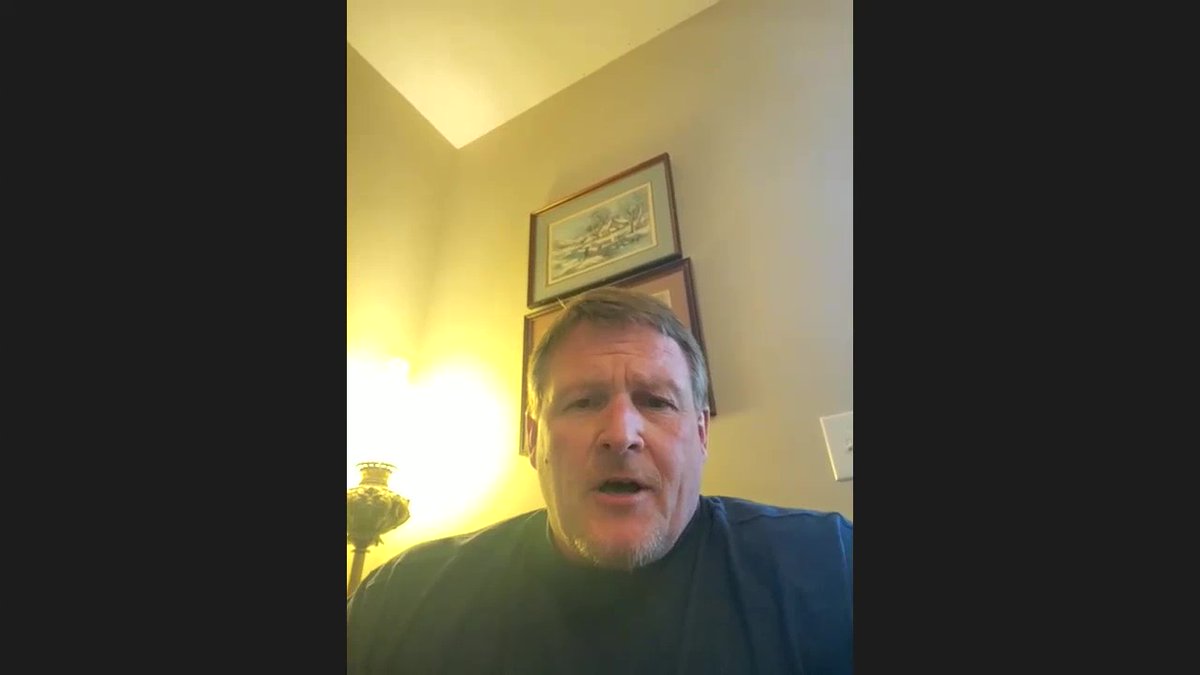 EricPriceNews's tweet photo. Jack Brownfield was in Cleveland too during the storm. He had no heat or water and says the wind and snow toppled a tree nearby and destroyed his boat.

"We wound up with four and five foot walls of snow along the side of the road. So it was very unusual for this area." https://t.co/RAkSQyCktS