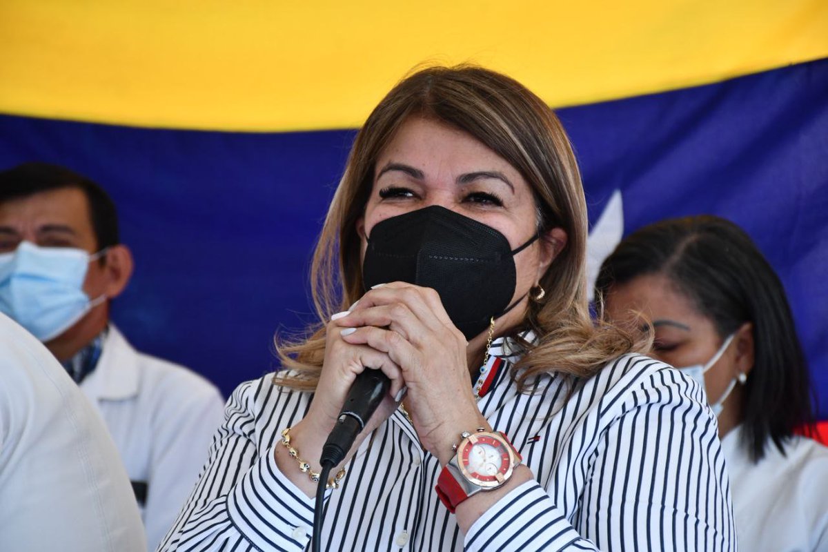 mineducacion_ve's tweet photo. ¡Nada nos detiene!

En nombre del Pdte. @NicolasMaduro se realizó la  entrega de artículos de Mi Casa Equipada en Edo.Aragua, a cargo de la Min. @_LaAvanzadora y la Junta Administradora del @IpasmeOficial.  @Soykarinacarpio @leoalvacabrera @ZE_Aragua 

#DialogoEsReconciliación https://t.co/vHUMWtTqcN