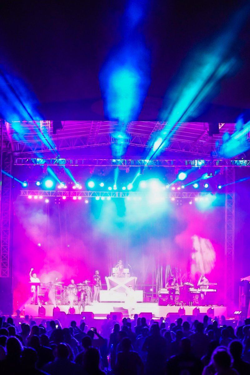 BuschGardens's tweet photo. Thank you @duttypaul for an INCREDIBLE kickoff to our Food &amp; Wine Festival! #corksandcoasters https://t.co/MXM85UksgV