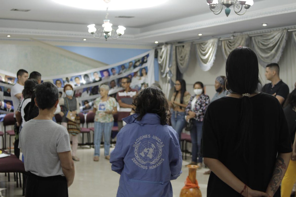 Asistimos técnicamente a los familiares de víctimas de ejecuciones extrajudiciales que integran <a href="/MoviceValle/">Movice CapítuloValle</a> y @corpluralcali para la elaboración y  entrega de informe ante la <a href="/JEP_Colombia/">Jurisdicción Especial para la Paz</a> hoy.