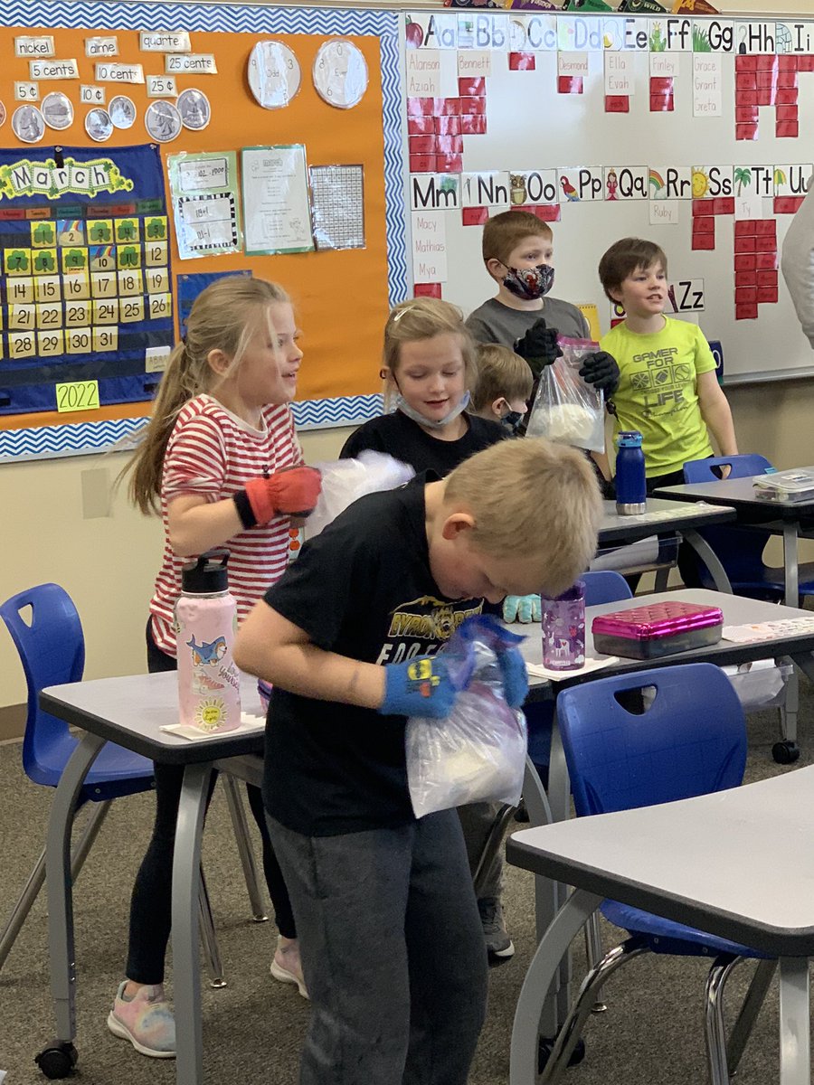 BHSAgDept's tweet photo. A busy Friday had Byron FFA members teaching 158 1st graders all about dairy cows and then helped them make ice cream in a bag. 

Not sure what was more fun, shaking the bags or eating the final product!! 🐄🍦😁

#BHSFFA #byronbears #agintheclassroom https://t.co/gNe7TyogPB