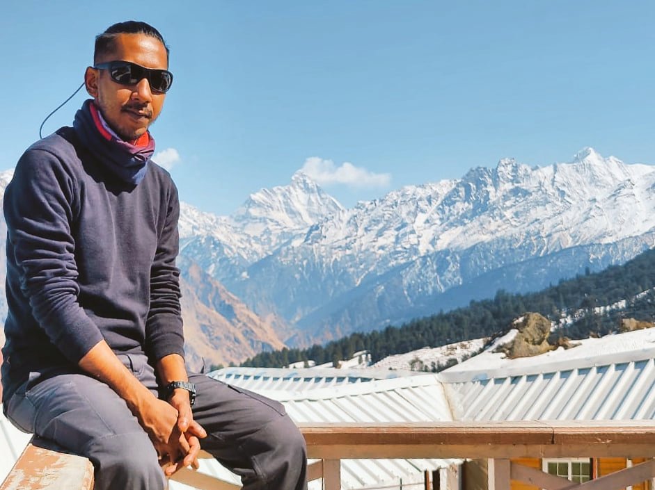 ShDhar13's tweet photo. With a view like this, you'd never wish to leave!
#hike #himalayas #snowtrek #india #travel #everydayeverywhere https://t.co/uKHN6CgG0j