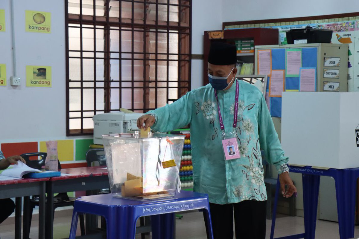 CkgAbdAziz's tweet photo. Moga ada sinar selepas ini.

#DemiBangsaJohor #MaharaniPrihatin #PerikatanNasional #MuoSederap #PRNJohor #Undi18 https://t.co/rXdS5a6kct