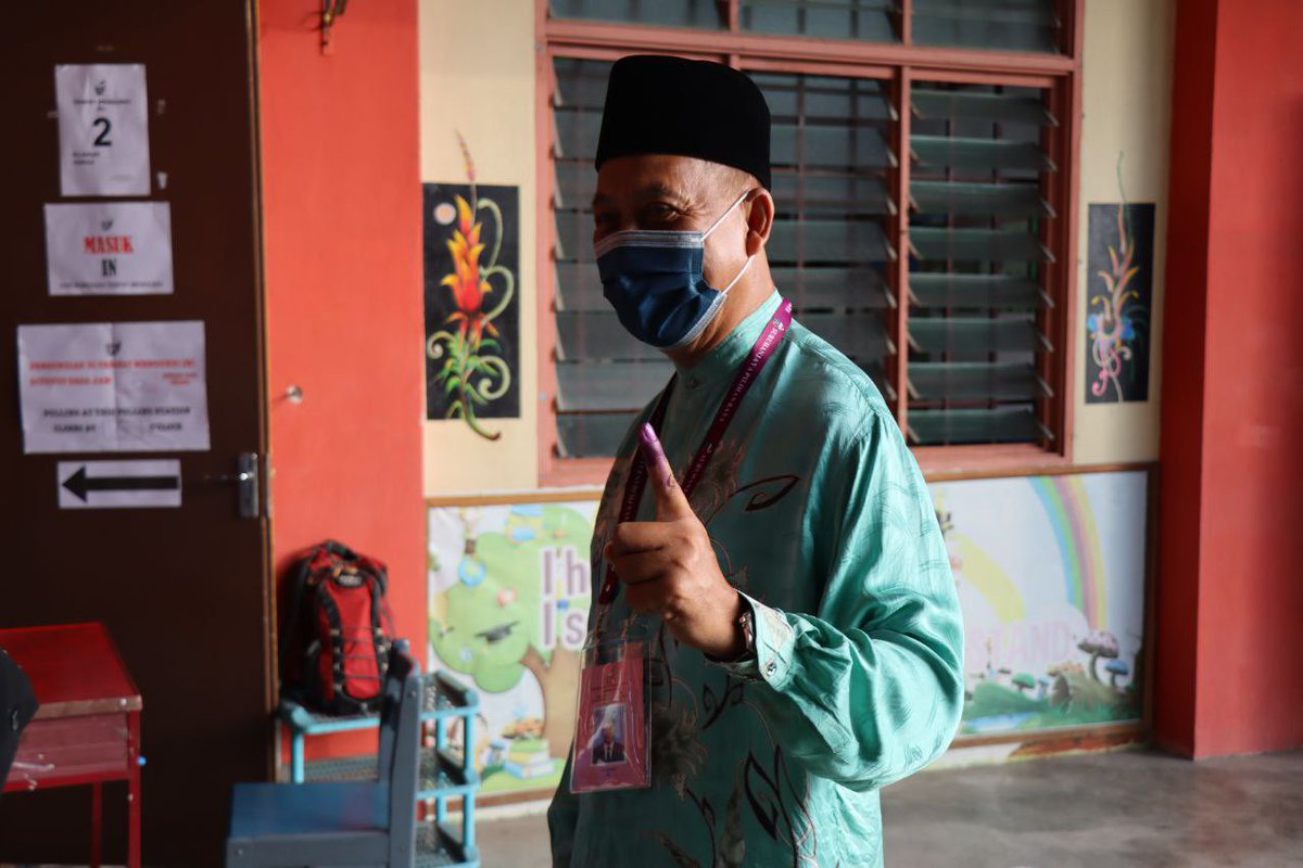 CkgAbdAziz's tweet photo. Moga ada sinar selepas ini.

#DemiBangsaJohor #MaharaniPrihatin #PerikatanNasional #MuoSederap #PRNJohor #Undi18 https://t.co/rXdS5a6kct