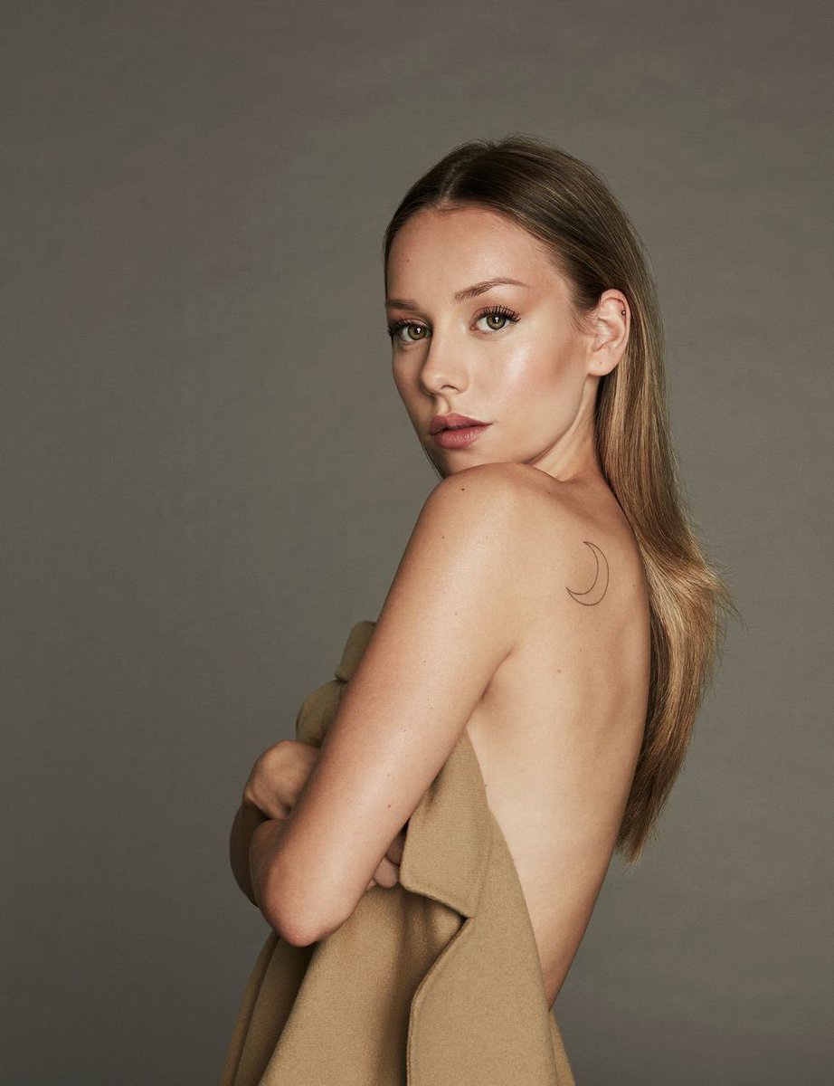 Hola,
Here I am doing #openfollow for seeking out new mutuals. Kindly retweet this tweet and I'll follow you. Seamos amigos🤎