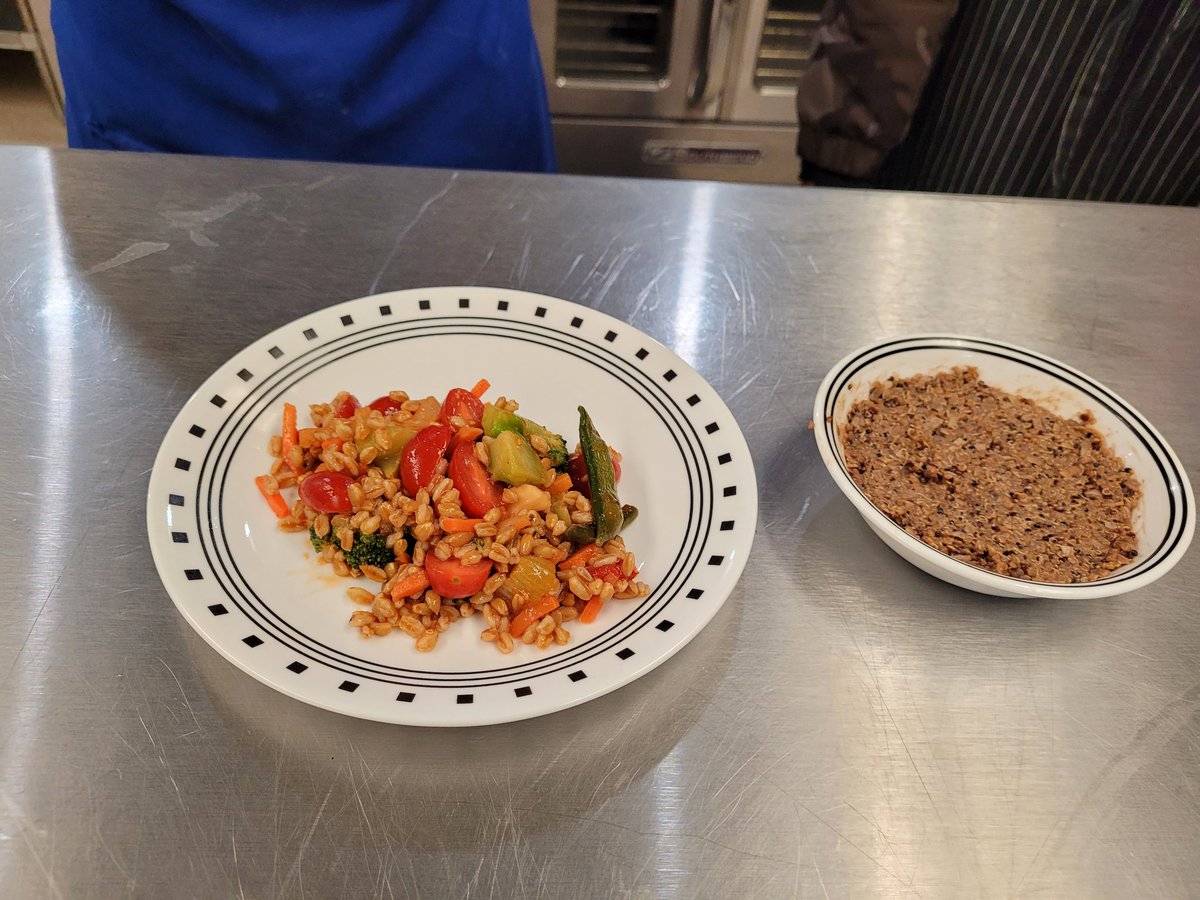 nazibadruddin's tweet photo. @culinary_OHS  Guest Chef Guy from @ChartwellsK12 demonstrated preparation of quinoa pudding &amp; Farro salad. Last week my students in Foodservice Preparation classes cooked quinoa pudding and Farro salad giving their own twist to the recipe. @OHS_Athletics_  @OHSTornadoes400 https://t.co/9bBfjLvD78