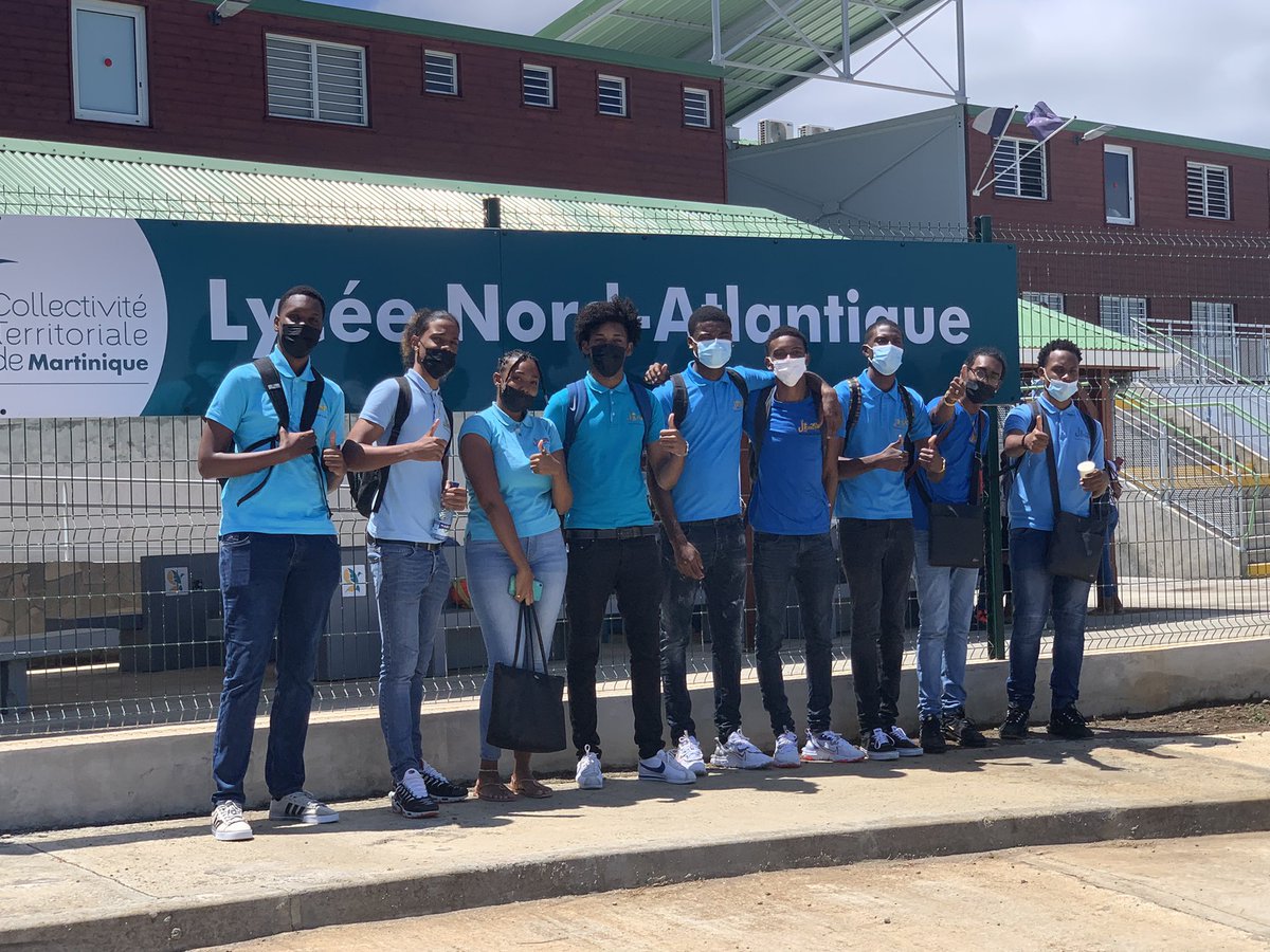 SinosaStephane's tweet photo. ##9720692V # Nos étudiants de 2 BTS NDRC du #LNA ont organisé les <matinées de la vente en réunion>. Des élèves de terminale du LPO J. PERNOCK ont participé  à cet événement dans le cadre des cordées de la réussite. #lemarsdelorientation 
Un temps d immersion apprécié. https://t.co/Kt2ytrtMWP
