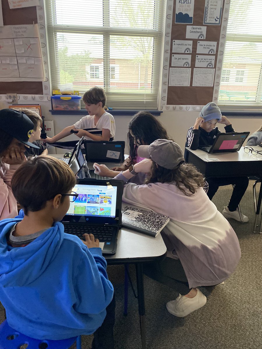 YeatesHeather's tweet photo. Enjoyed watching our LTC @MelissaCLTC teach our students about coding during “Hour of Code” today. #codingforkids #hourofcode #robrangers https://t.co/wqjp3gVE2C