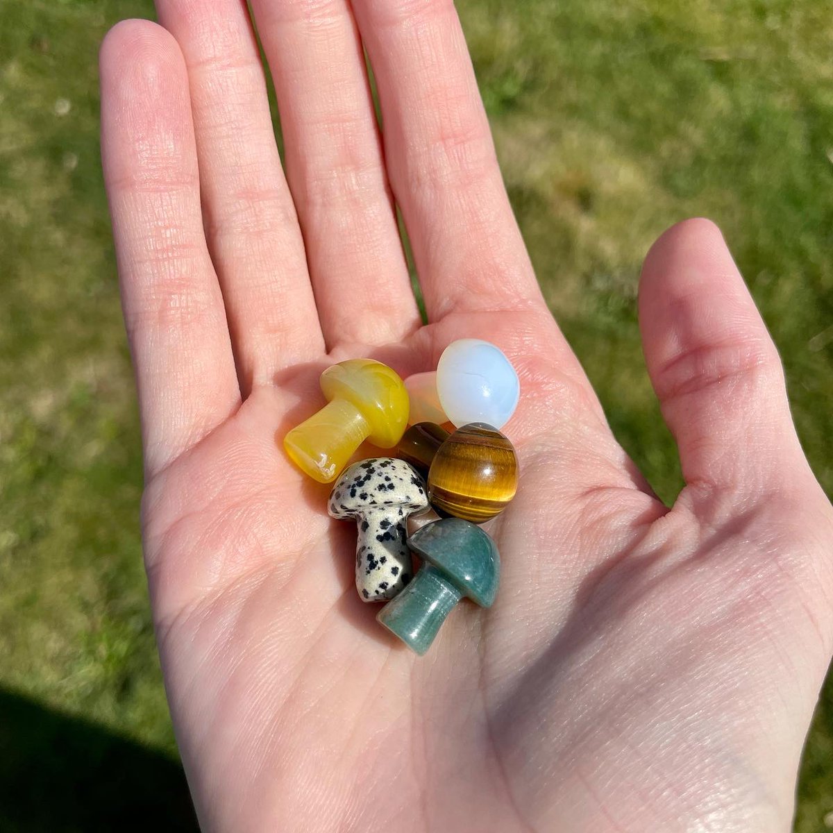 Celestial4444's tweet photo. ✨FOR SALE✨
🍄Mini Mushrooms🍄
$7.77 
#mushrooms #minimushrooms #mushroomcrystals #minimushroomcrystals #smallbusiness #crystals #opalite #opalitecrystal #opalitemushroom #tigerseye #tigerseyecrystal #tigerseyemushroom #dalmatianjasper #dalmatianjaspercrystal https://t.co/D5psb1IHst