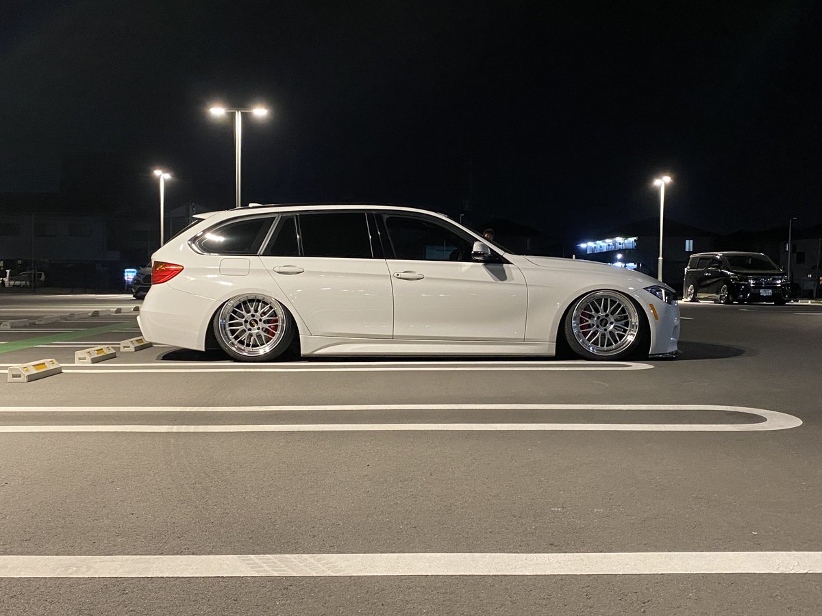 bmf31_sy's tweet photo. とりあえず完成🙋‍♂️

エアサス→ ploom × air lrft 3P

ホイール→ BBS LM

タイヤ→ TOYO TIRES PROXES Sport https://t.co/euWLogMTNf