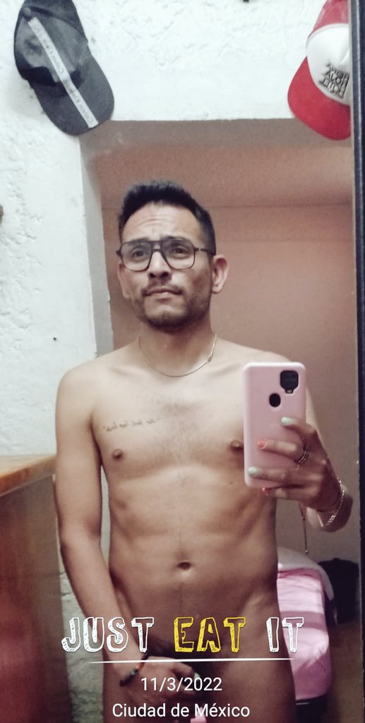 agfation's tweet photo. Se me perdió mi cama ¿puedo dormir contigo? https://t.co/BlENeKVnWZ