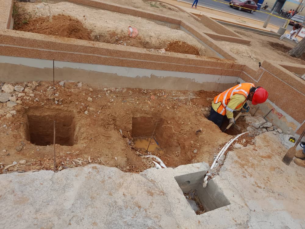 Así avanzamos en la recuperación del casco histórico de El Moján, que orgullo escribír la nueva historia del Municipio Mara, construyendo obras de envergadura para el sano disfrute de las familias marenese y el fortalecimiento de nuestro patrimonio.
#VenezuelaSeRespeta